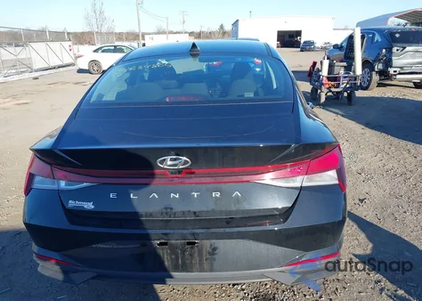 2023 Hyundai Elantra Sel z USA, uszkodzony, nr VIN 5NPLM4AG7PH089485